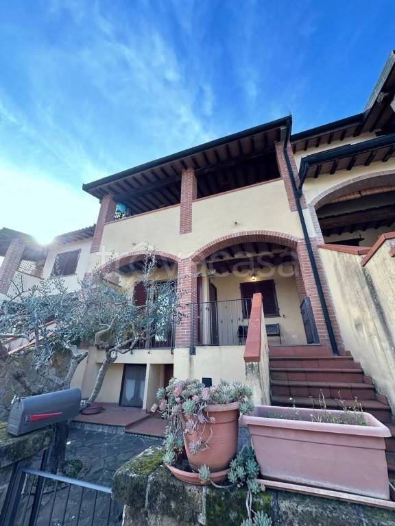 casa indipendente in vendita a Monterotondo Marittimo in zona Frassine