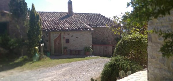 casa indipendente in vendita a Semproniano