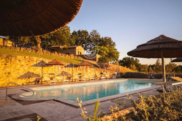 casa indipendente in vendita a Semproniano in zona Catabbio