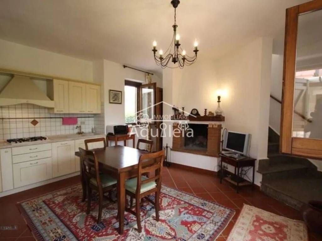 appartamento in vendita a Semproniano