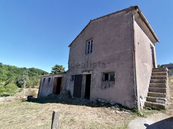 appartamento in vendita a Semproniano in zona Petricci