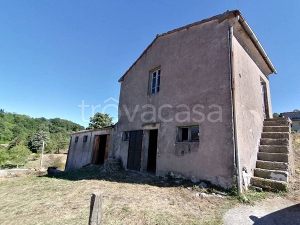 appartamento in vendita a Semproniano in zona Petricci