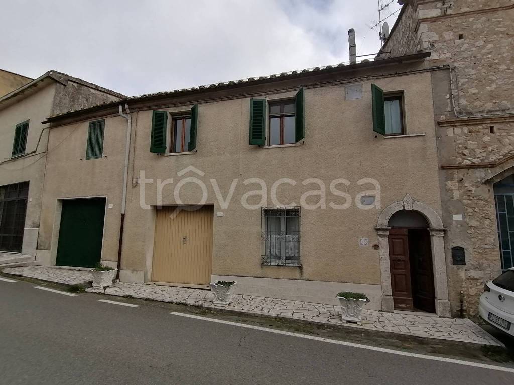 casa indipendente in vendita a Semproniano