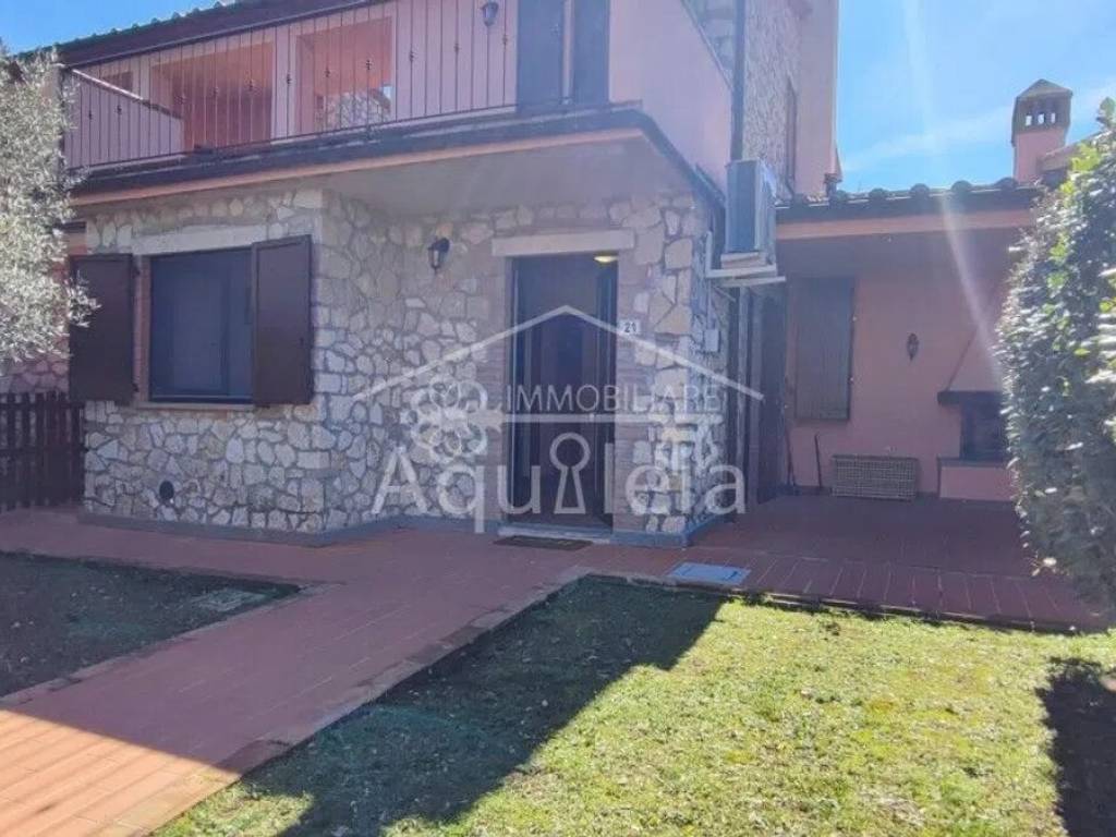 casa indipendente in vendita a Semproniano