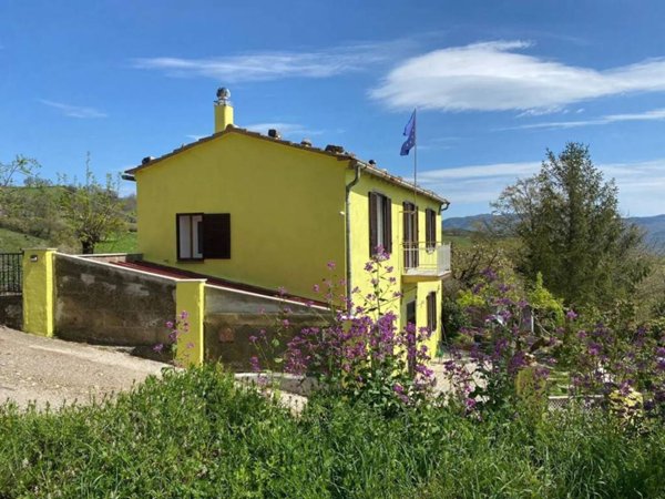 casa indipendente in vendita a Semproniano
