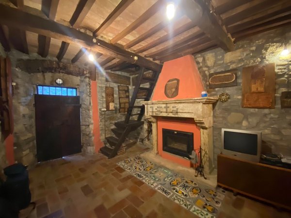 appartamento in vendita a Semproniano