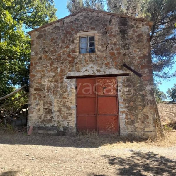 casa indipendente in vendita a Semproniano