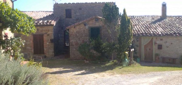 casa indipendente in vendita a Semproniano