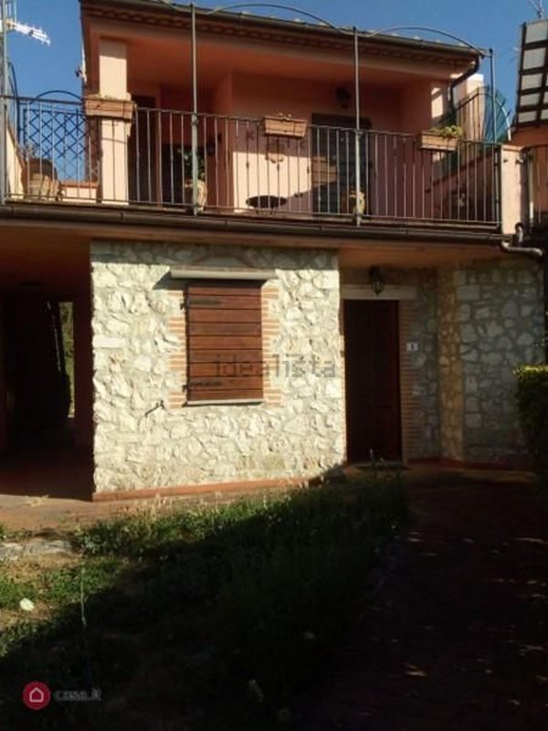 appartamento in vendita a Semproniano