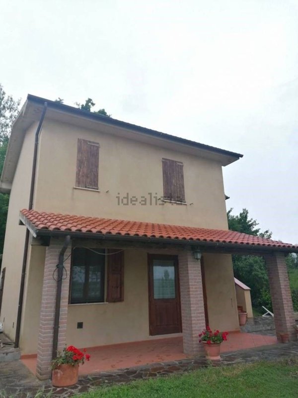 esavano in vendita a Semproniano