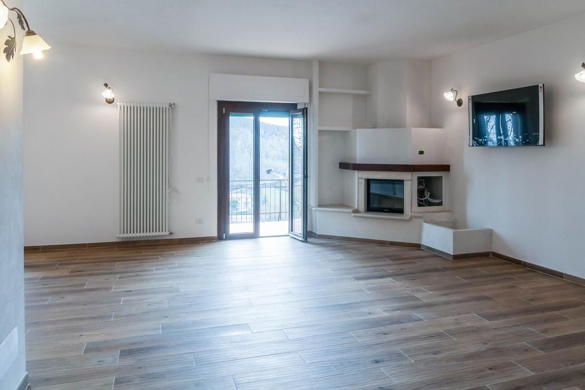 appartamento in vendita a Semproniano