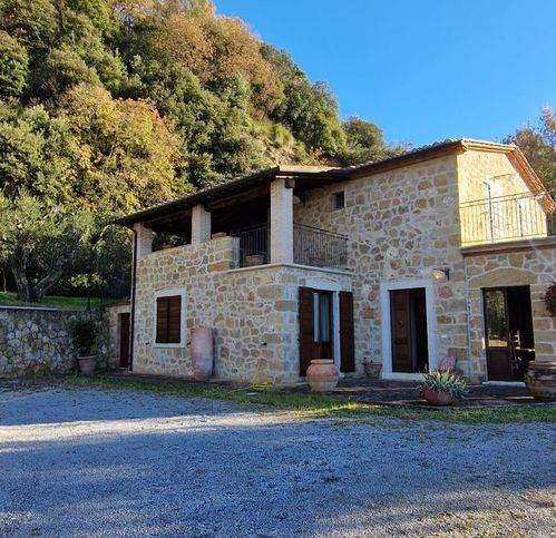 casa indipendente in vendita a Semproniano