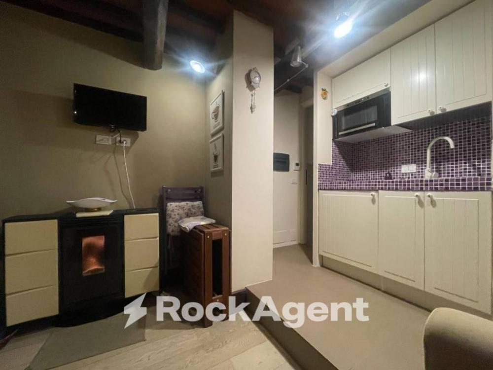 casa indipendente in vendita a Semproniano in zona Petricci