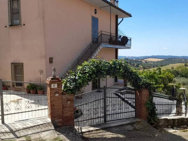 appartamento in vendita a Semproniano