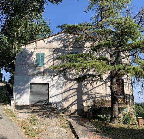 casa indipendente in vendita a Semproniano in zona Petricci