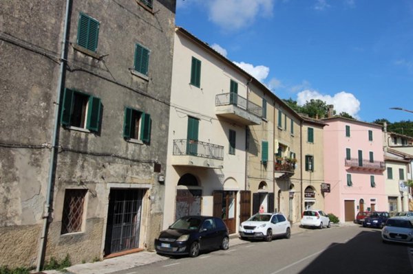 casa indipendente in vendita a Semproniano