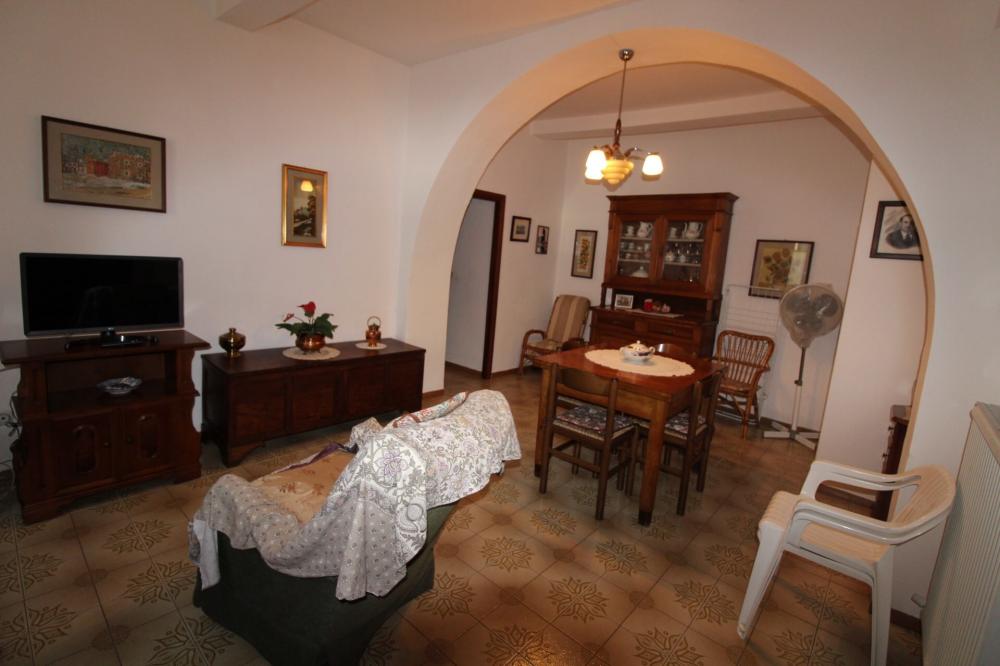 casa indipendente in vendita a Semproniano
