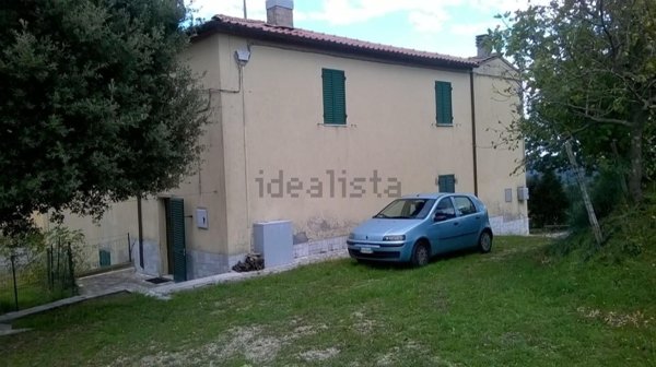 casa indipendente in vendita a Semproniano