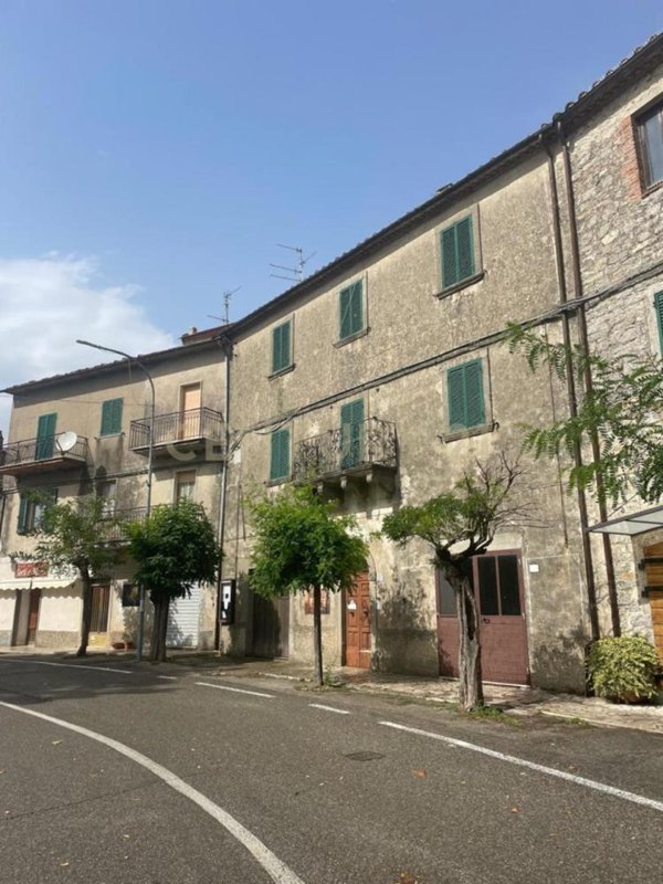 appartamento in vendita a Semproniano in zona Petricci