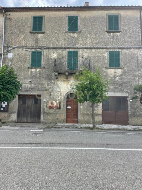 appartamento in vendita a Semproniano in zona Petricci