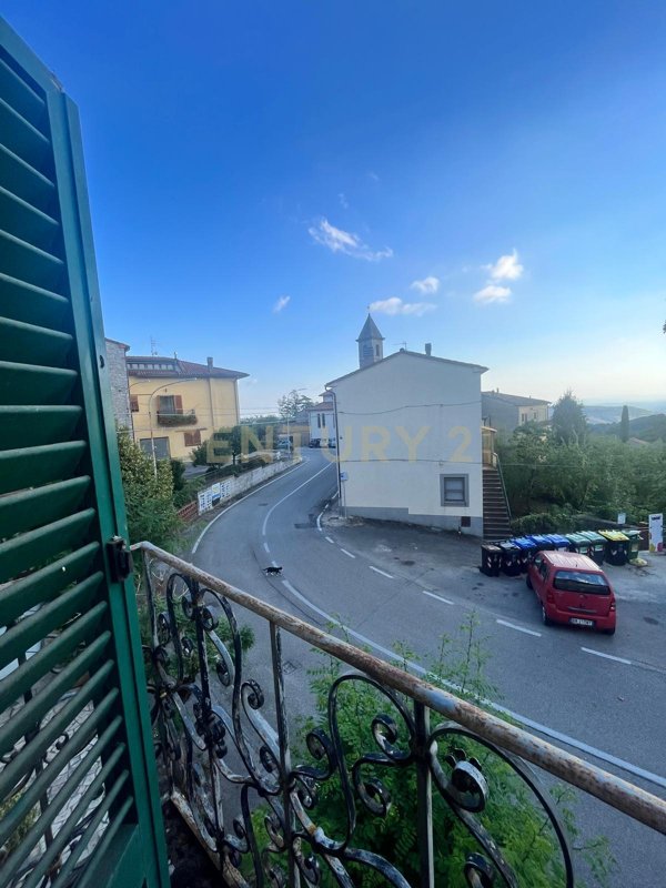 appartamento in vendita a Semproniano in zona Petricci