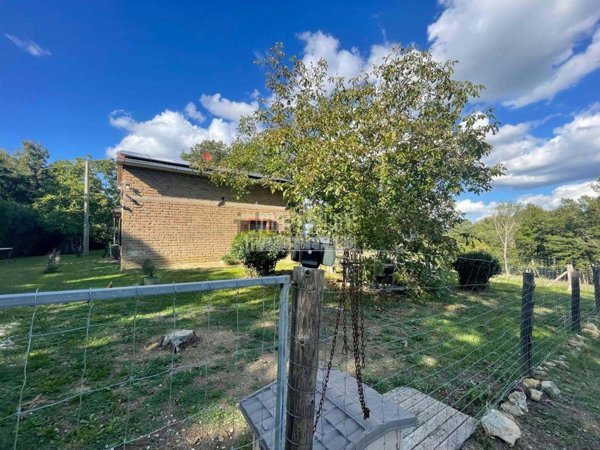 casale in vendita a Semproniano