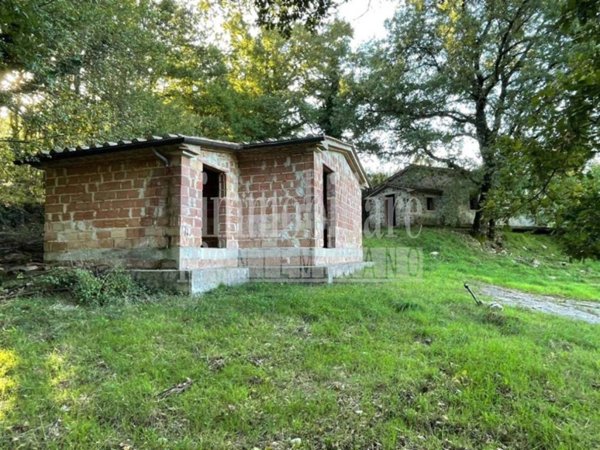 casa indipendente in vendita a Semproniano