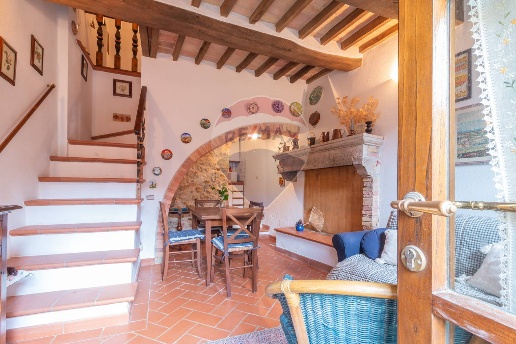 appartamento in vendita a Semproniano in zona Catabbio