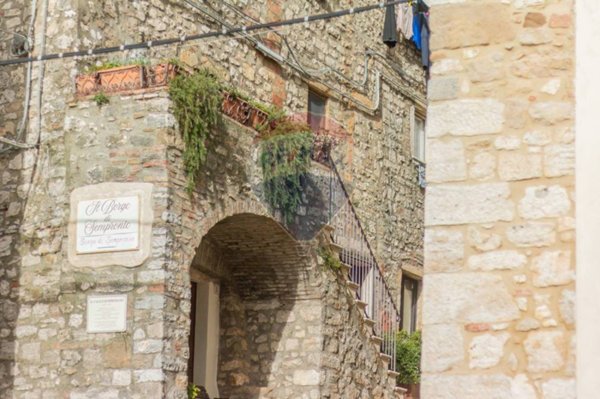 appartamento in vendita a Semproniano in zona Catabbio