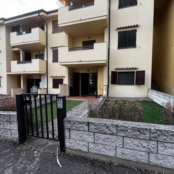 appartamento in vendita a Semproniano in zona Catabbio