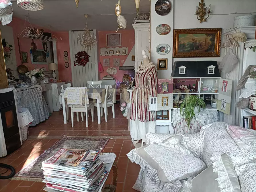 casa indipendente in vendita a Semproniano