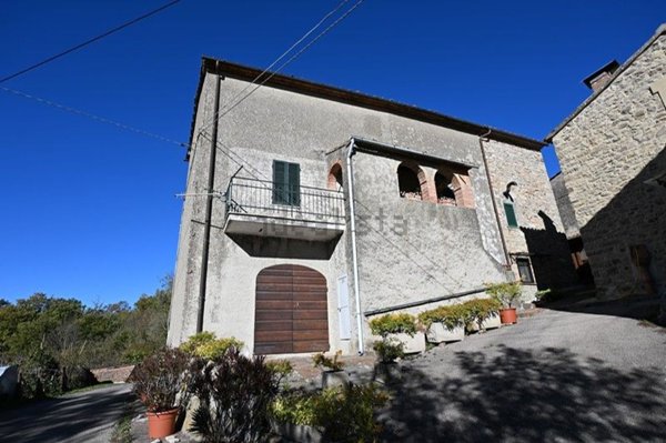 casa indipendente in vendita a Semproniano in zona Petricci