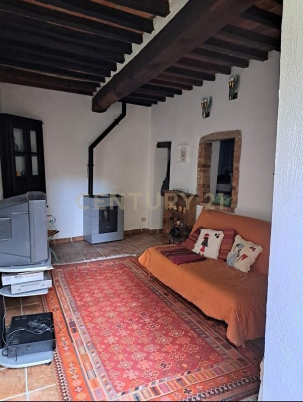 casa indipendente in vendita a Semproniano