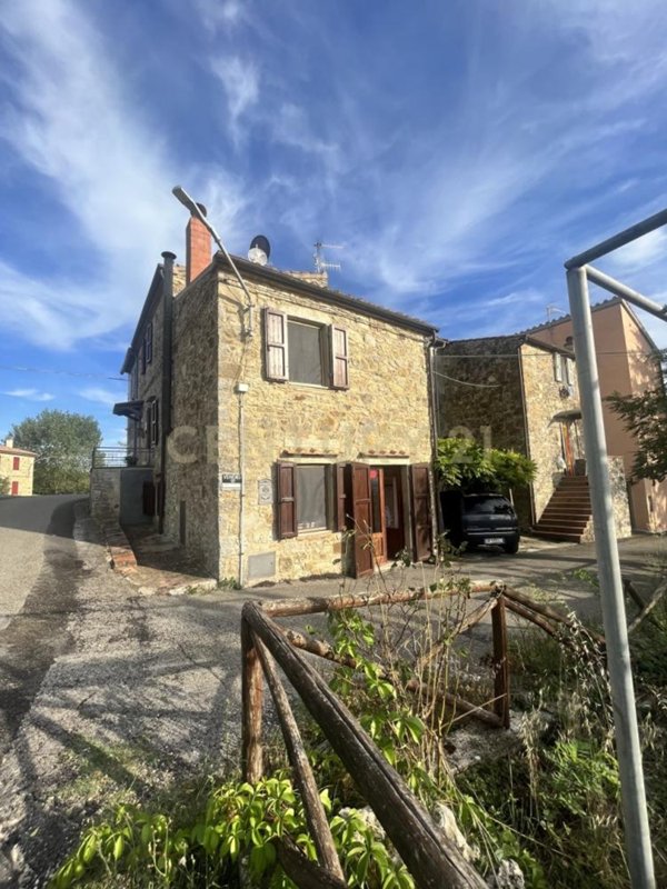 casa indipendente in vendita a Semproniano