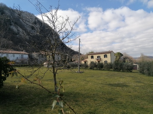 casa indipendente in vendita a Semproniano in zona Cellena