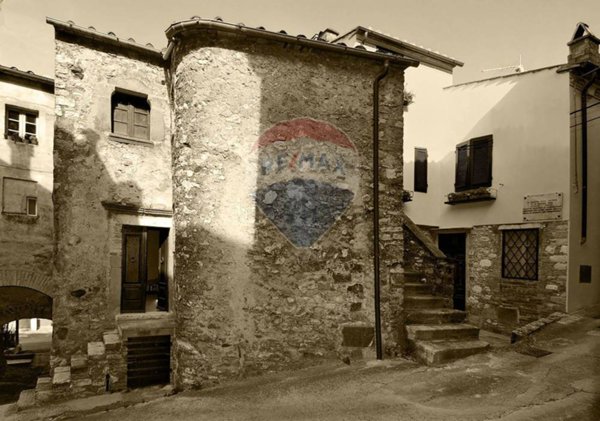 casa indipendente in vendita a Semproniano