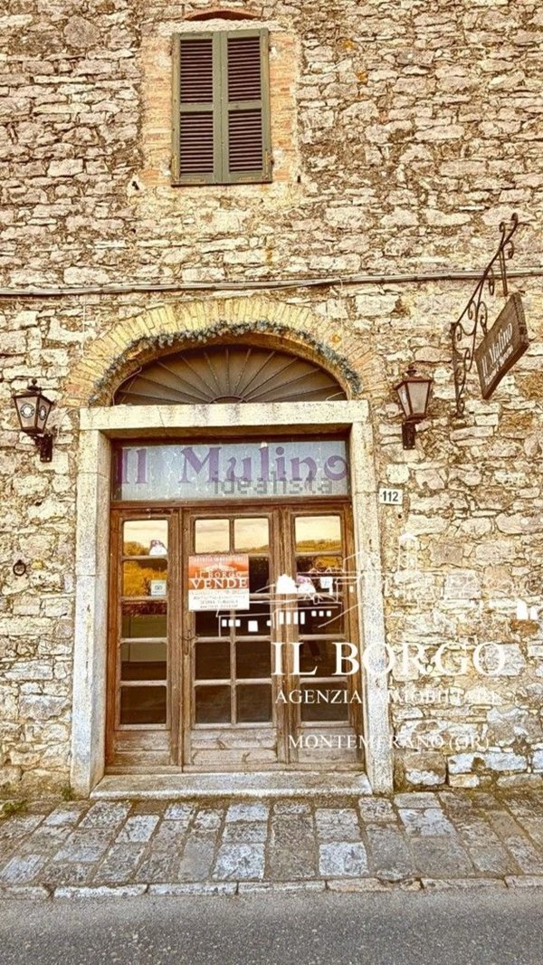 negozio in vendita a Semproniano