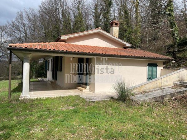 casale in vendita a Semproniano