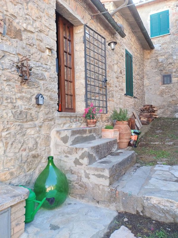 casa indipendente in vendita a Semproniano