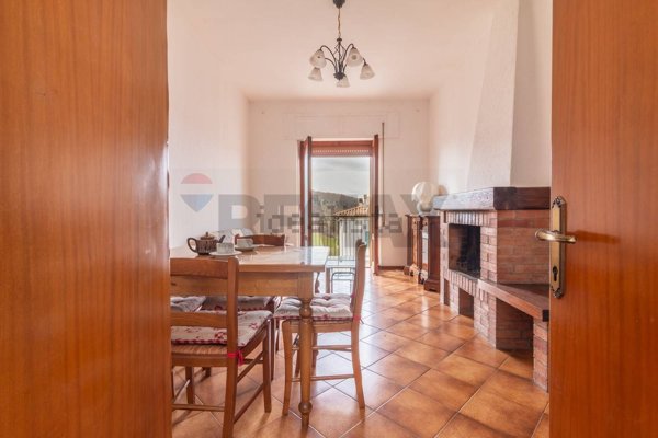 appartamento in vendita a Semproniano