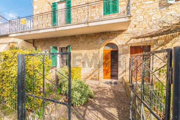 appartamento in vendita a Semproniano