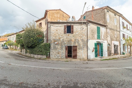 appartamento in vendita a Semproniano in zona Petricci