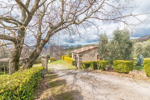 casa indipendente in vendita a Semproniano