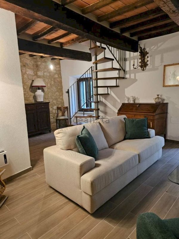 appartamento in vendita a Semproniano