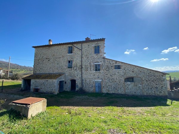casa indipendente in vendita a Semproniano