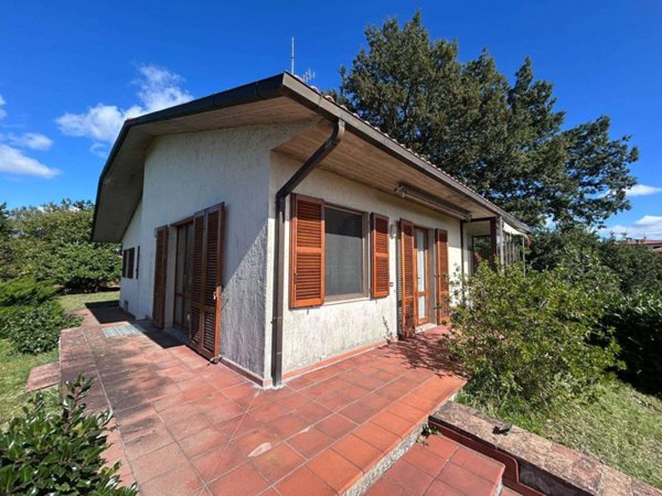 casa indipendente in vendita a Semproniano