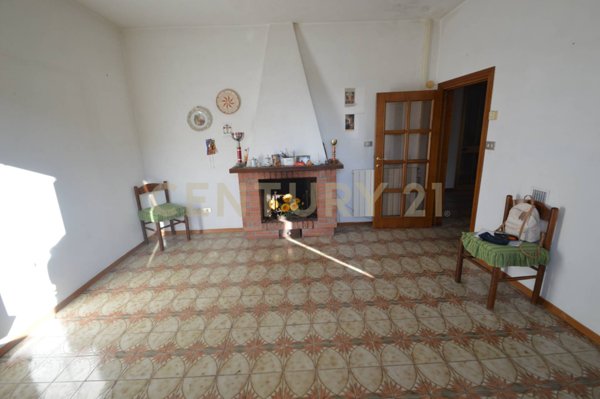 casa indipendente in vendita a Semproniano in zona Petricci