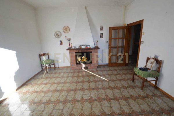 casa indipendente in vendita a Semproniano