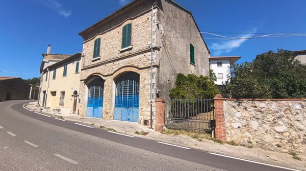 casa indipendente in vendita a Semproniano