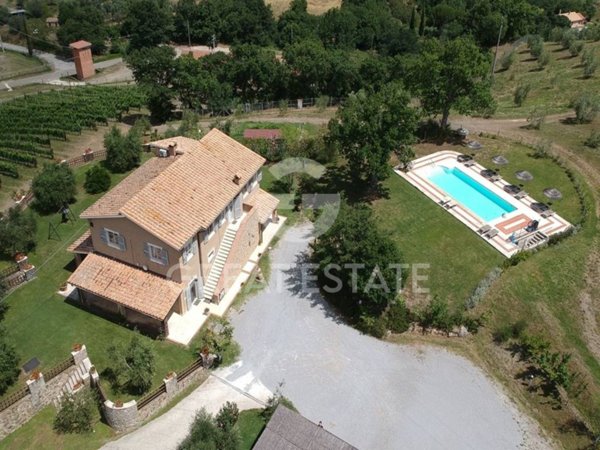 casa indipendente in vendita a Semproniano in zona Catabbio